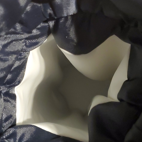 - Picnic Frontgate Top Of Line For A Fab Picnic Or Beach Its Beautiful - Picture 3 of 12